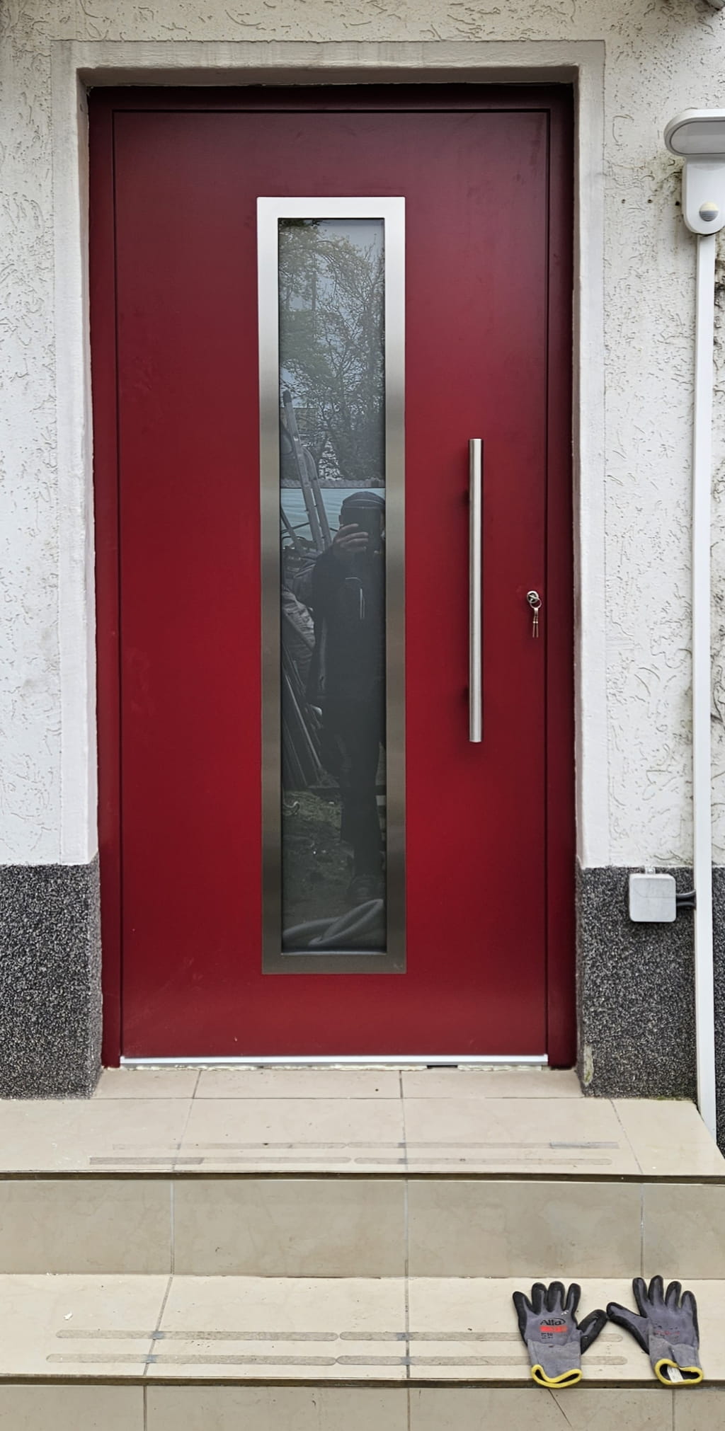 ALUHAUS Haustüren, Aluminium Haustüren verkauf und Montage in Erlensee, Hanau, Gelnhausen, Langenselbold, Darmstadt, Dieburg.