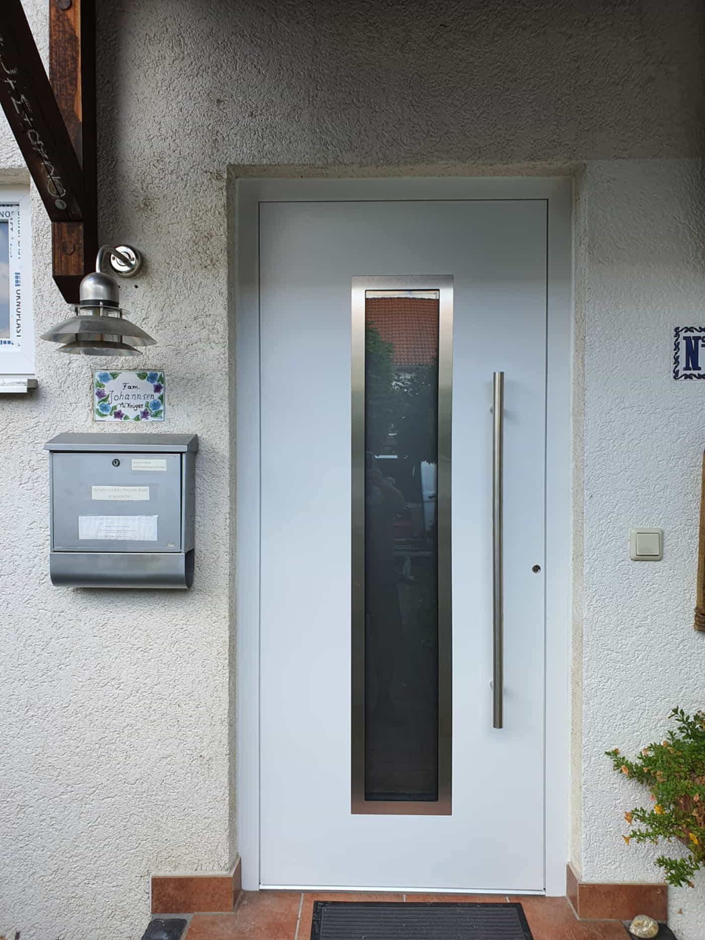 Alu Haustür / Modernisierung / Haustür Montage / Aluminium Haustür in Hainburg, Seligenstadt